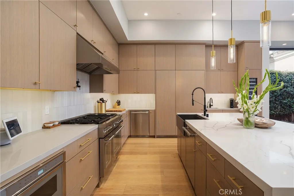 1756 Voorhees Avenue, Manhattan Beach, California 90266 home-pic-8