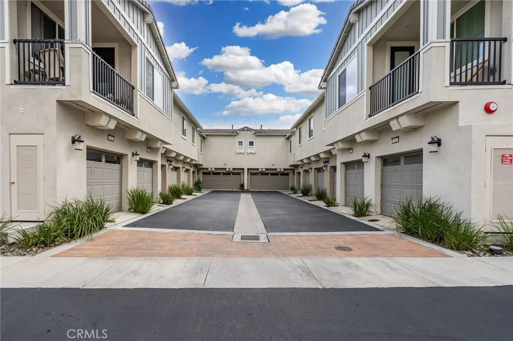 16502 Casa Grande Avenue 235, Fontana, California 92336 home-pic-7