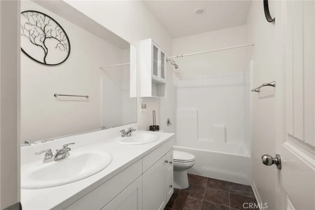 16502 Casa Grande Avenue 235, Fontana, California 92336 home-pic-25