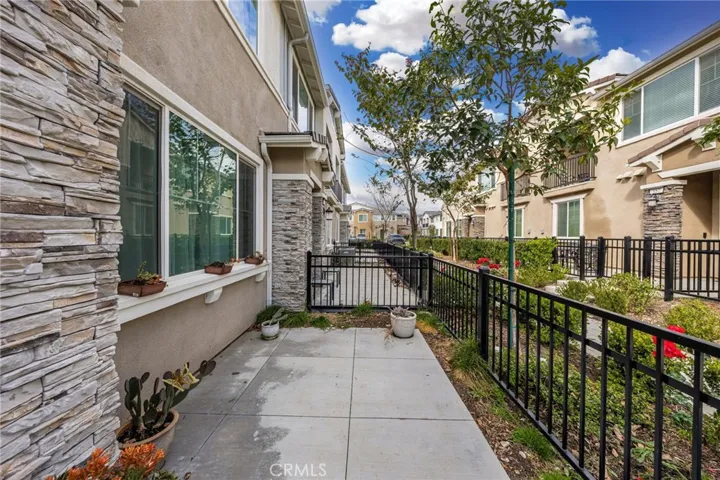 16502 Casa Grande Avenue 235, Fontana, California 92336