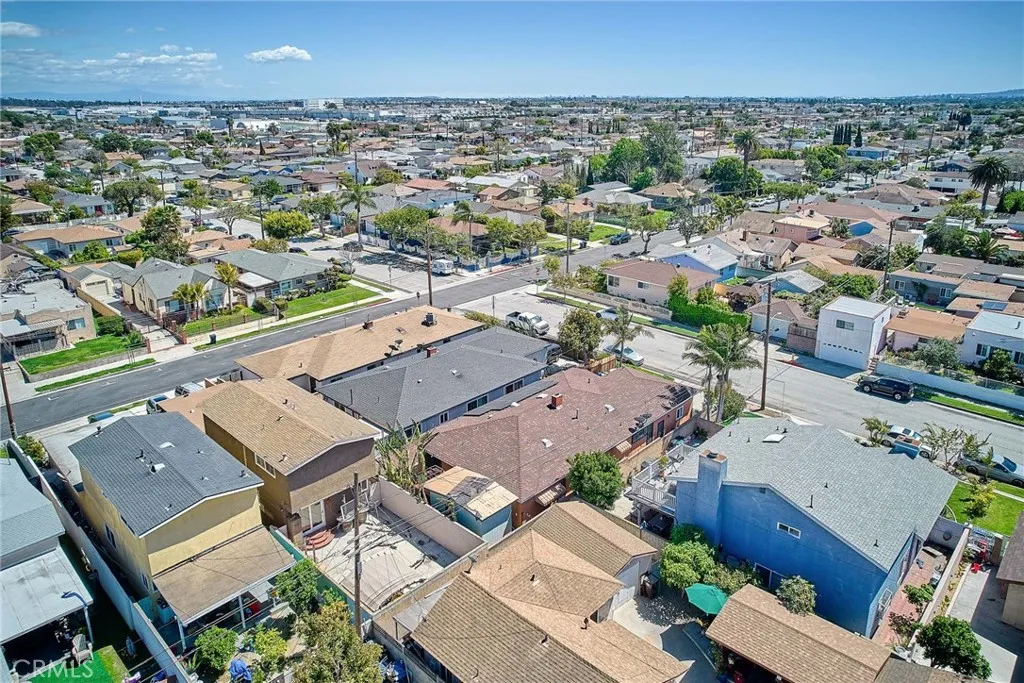 4265 W 119th Street, Hawthorne, California 90250 home-pic-10