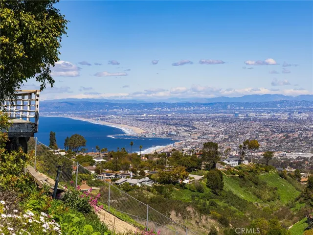 27012 Freeport Road, Rancho Palos Verdes, California 90275
