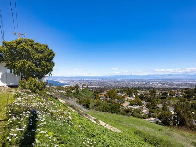 27012 Freeport Road, Rancho Palos Verdes, California 90275