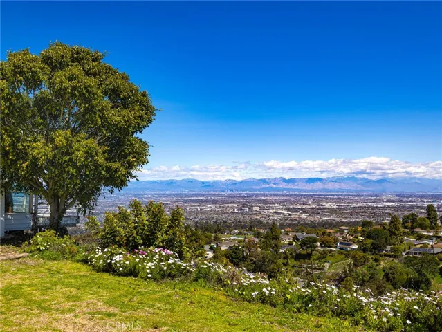 27012 Freeport Road, Rancho Palos Verdes, California 90275