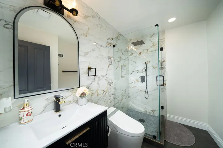 Down Stair Full bath