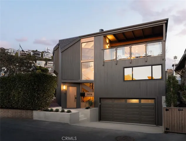 2604 Victoria Drive, Laguna Beach, California 92651