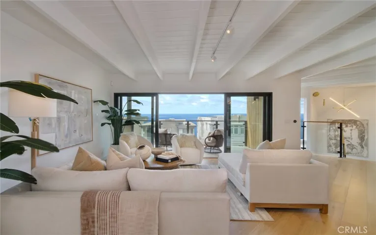 2604 Victoria Drive, Laguna Beach, California 92651