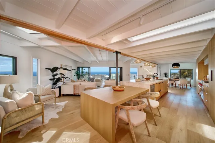 2604 Victoria Drive, Laguna Beach, California 92651