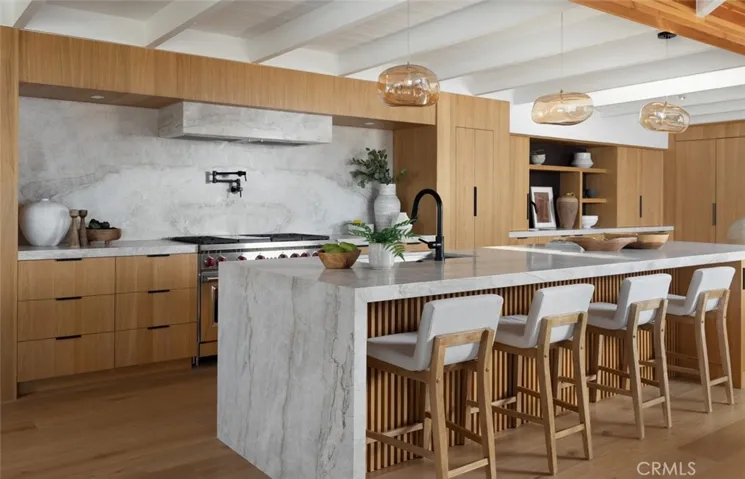 2604 Victoria Drive, Laguna Beach, California 92651