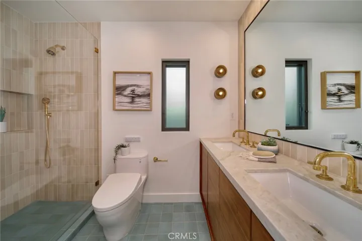 2604 Victoria Drive, Laguna Beach, California 92651