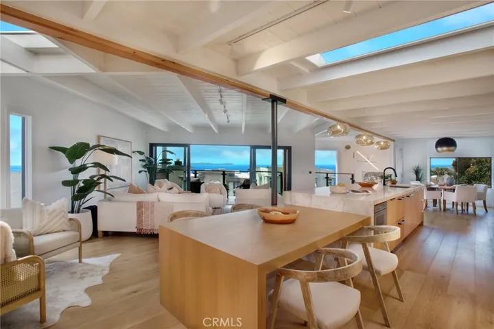 2604 Victoria Drive, Laguna Beach, California 92651