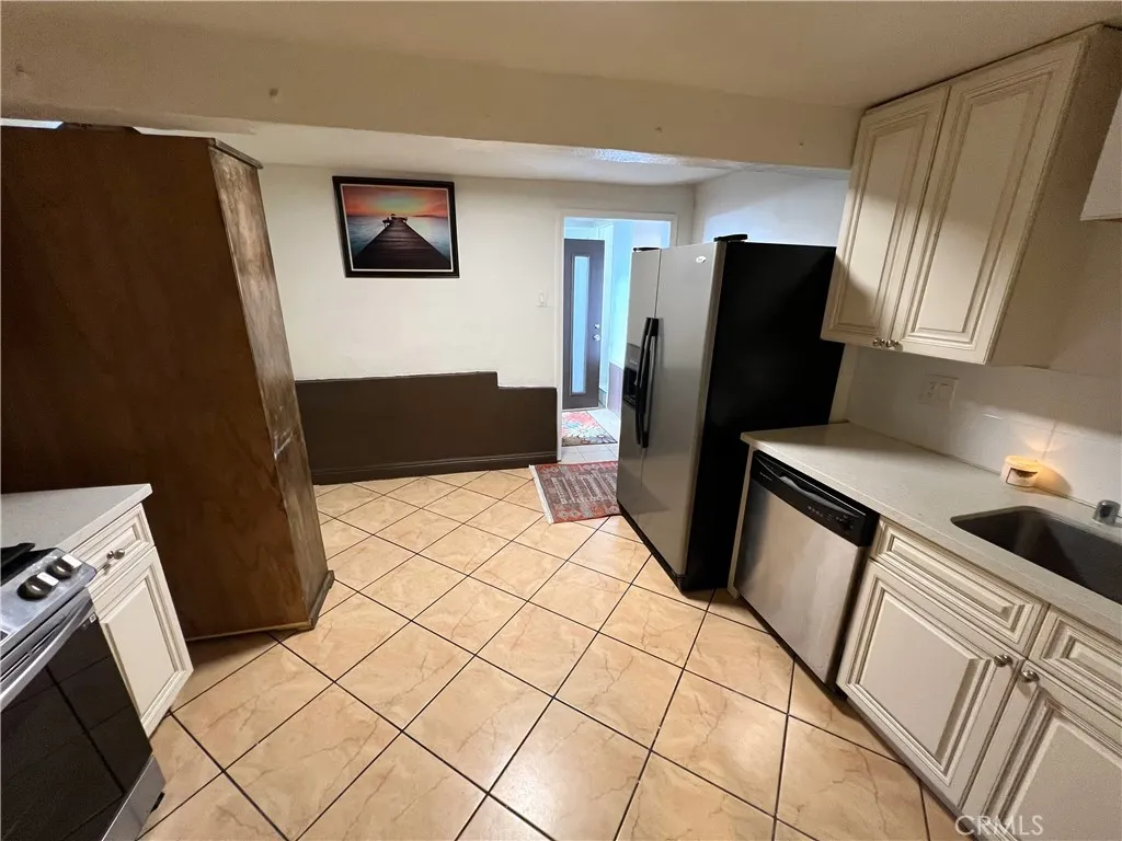 1708 E 3rd Street, Los Angeles, California 90033 home-pic-8