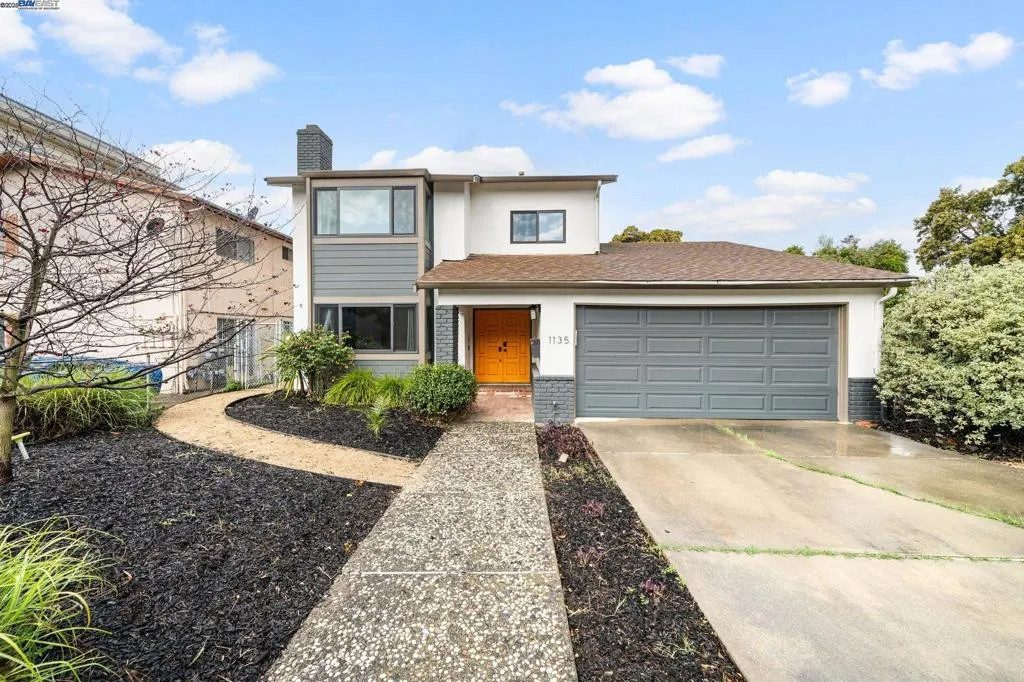1135 Linden St, Oakland, California 94607 home-pic-0