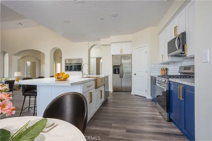 Virtual staging - Kitchen different view