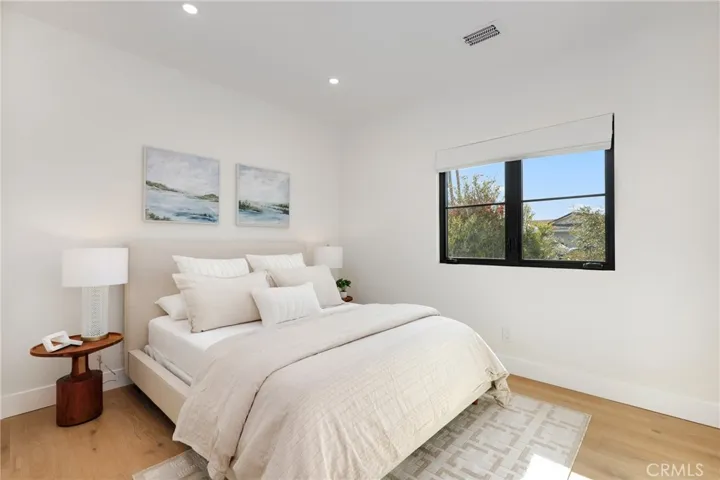 2812 Carob Street, Newport Beach, California 92660