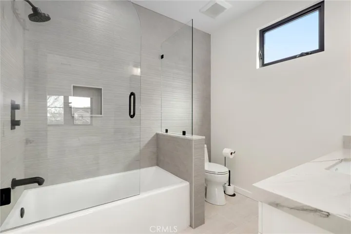 2812 Carob Street, Newport Beach, California 92660