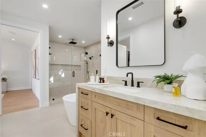 2812 Carob Street, Newport Beach, California 92660