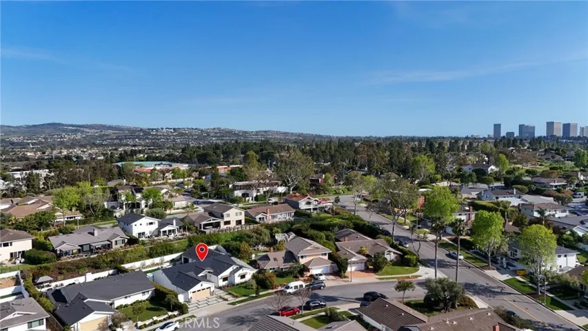 2812 Carob Street, Newport Beach, California 92660