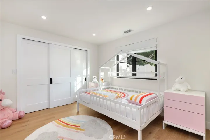 2812 Carob Street, Newport Beach, California 92660
