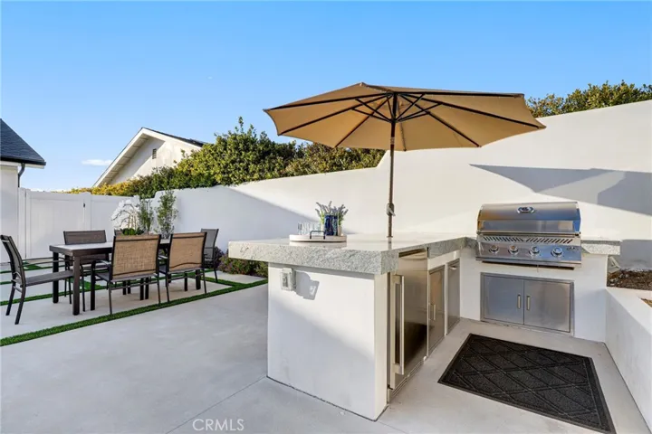 2812 Carob Street, Newport Beach, California 92660