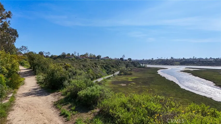 2812 Carob Street, Newport Beach, California 92660