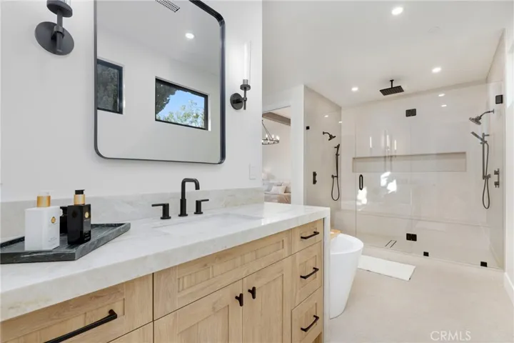 2812 Carob Street, Newport Beach, California 92660