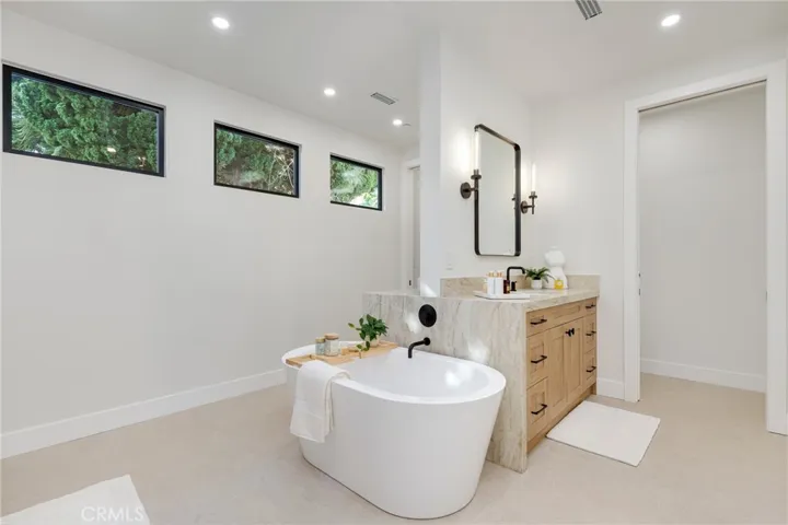 2812 Carob Street, Newport Beach, California 92660