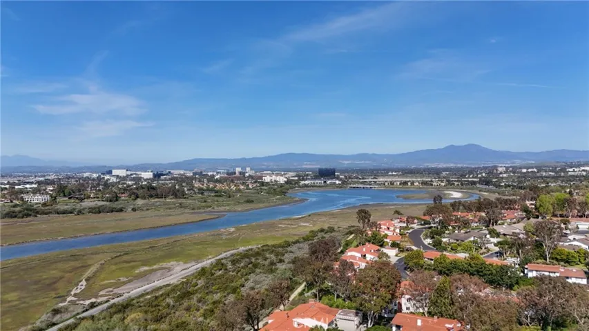 2812 Carob Street, Newport Beach, California 92660