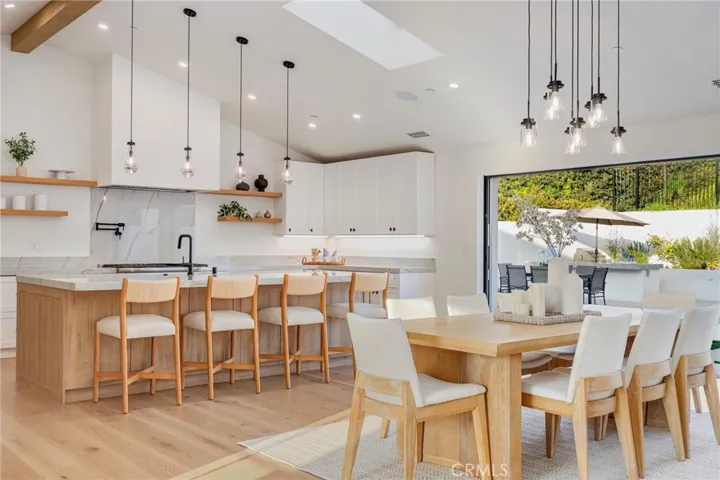 2812 Carob Street, Newport Beach, California 92660