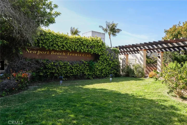 2812 Carob Street, Newport Beach, California 92660