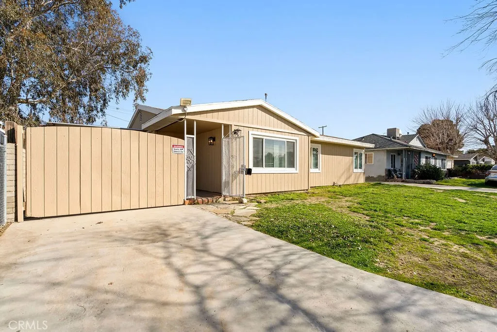 44152 Elm Avenue, Lancaster, California 93534 home-pic-1