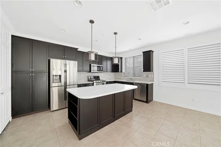 115 Bright Poppy, Irvine, California 92618