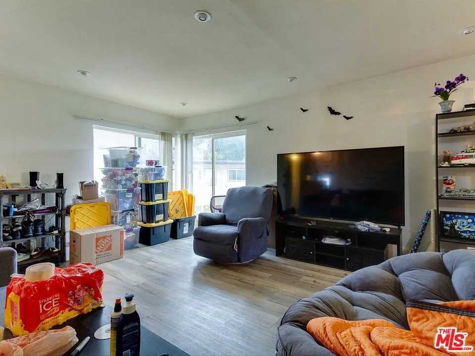 7000 S La Cienega Boulevard 28, Inglewood, California 90302 home-pic-2