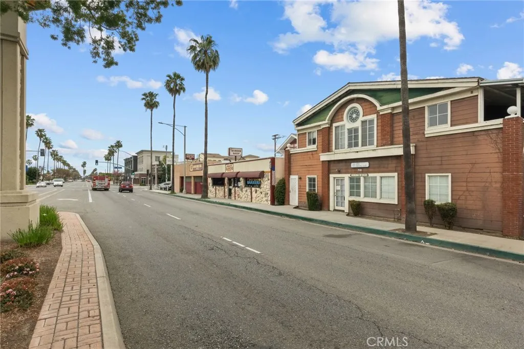 713 S Anaheim Boulevard, Anaheim, California 92805 home-pic-1