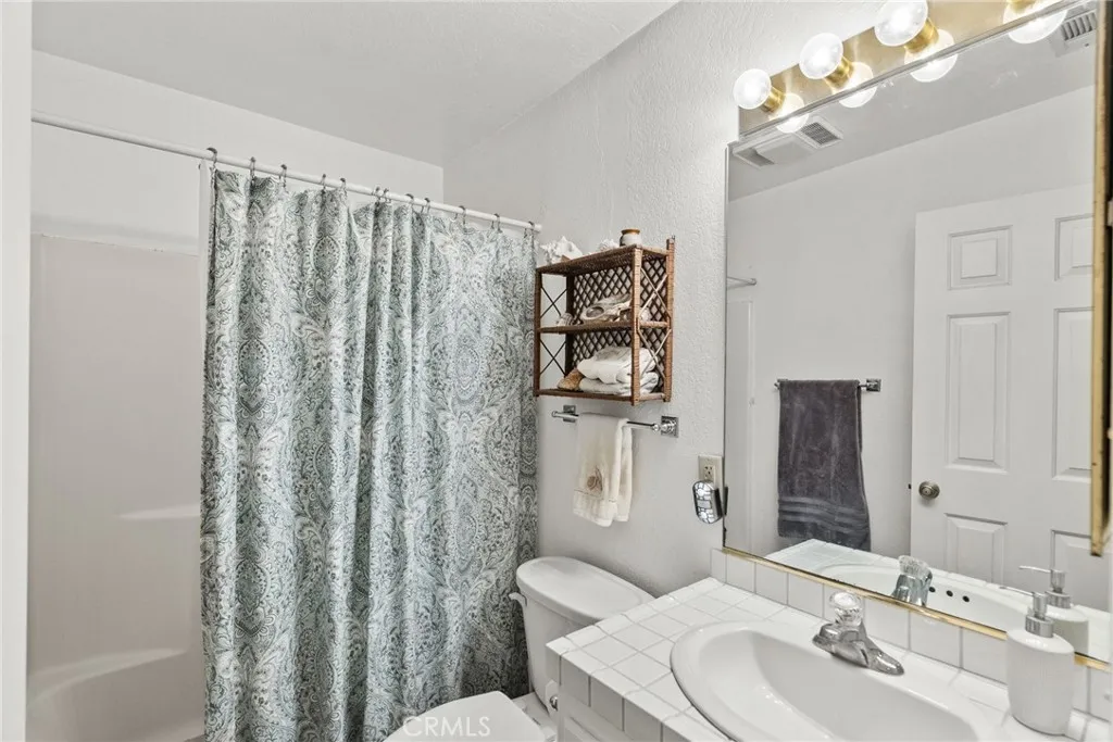 713 S Anaheim Boulevard, Anaheim, California 92805 home-pic-33