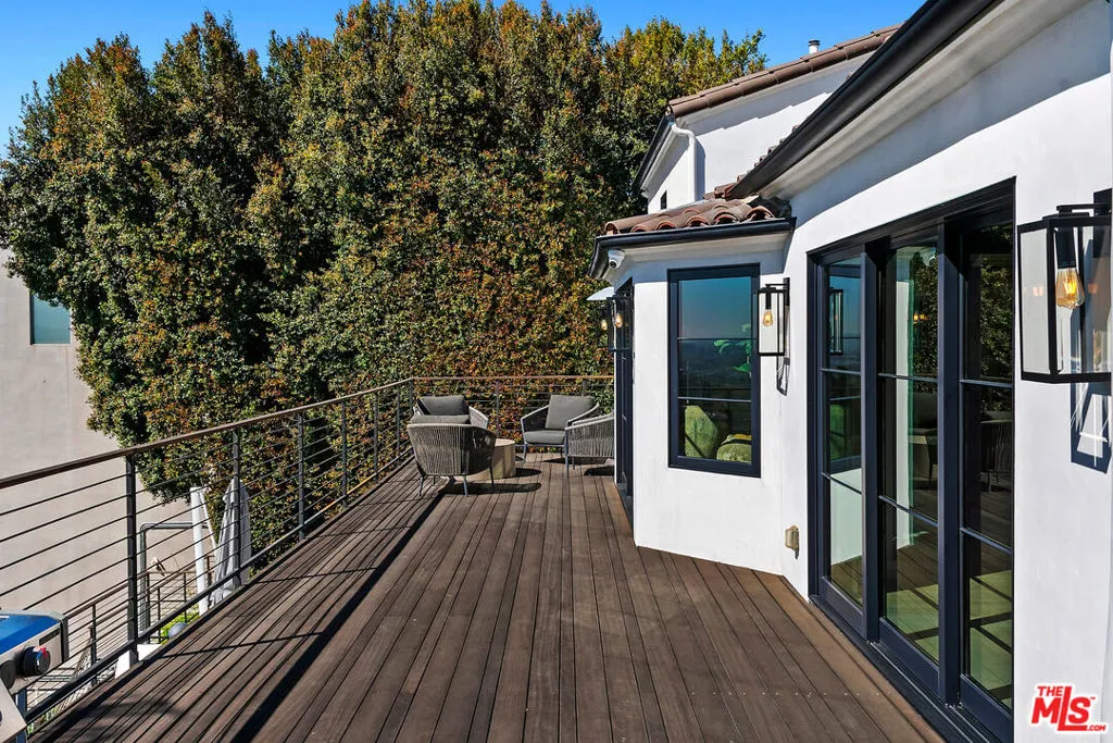 7874 Fareholm Drive, Los Angeles, California 90046 home-pic-37