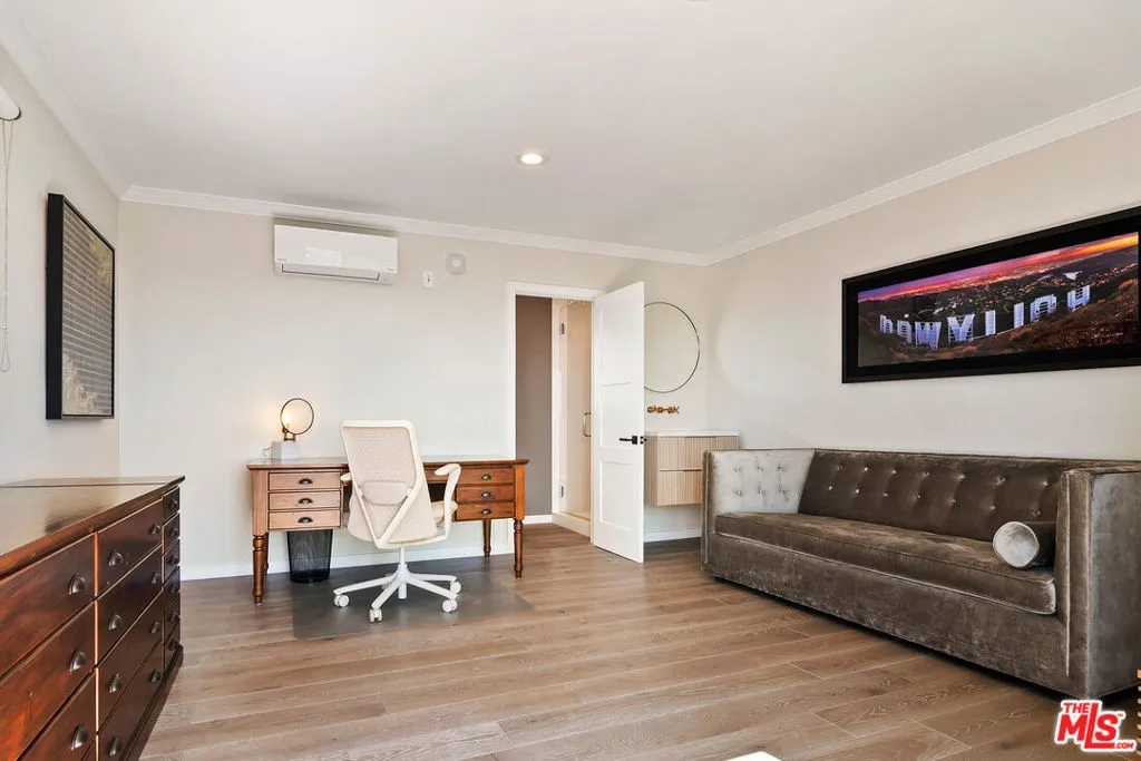 7874 Fareholm Drive, Los Angeles, California 90046 home-pic-30