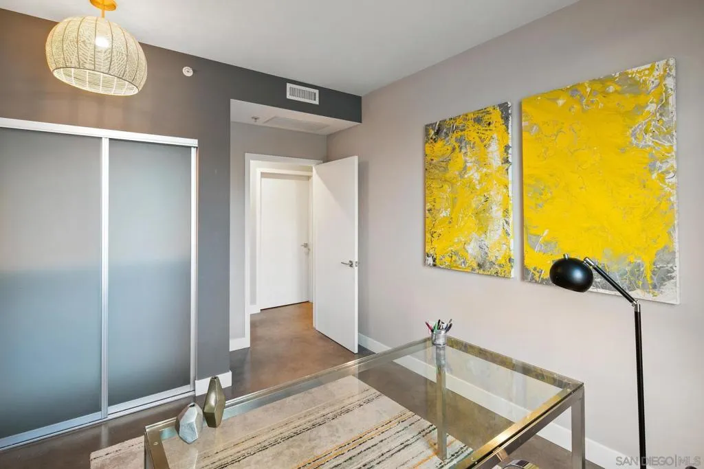 850 Beech St 1704, San Diego, California 92101 home-pic-23