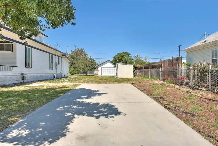 261 E C Street, Colton, California 92324