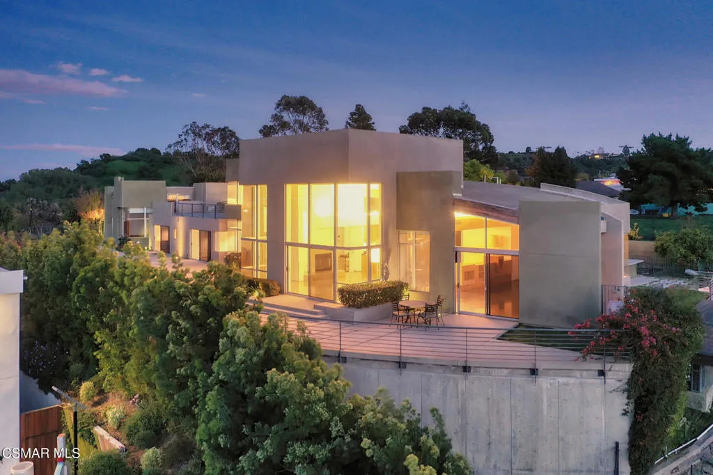 3681 Alomar Drive, Sherman Oaks, California 91423, 3 Bedrooms Bedrooms, ,3 BathroomsBathrooms,Residential,For Sale,Alomar,225001660