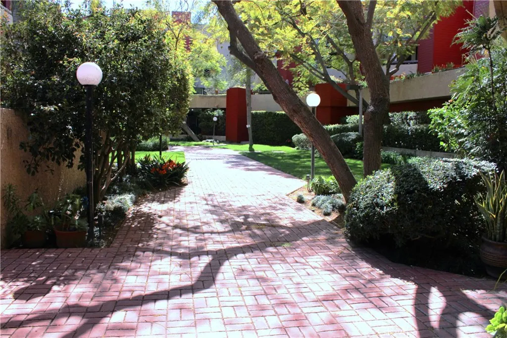 3961 Via Marisol 233, Los Angeles, California 90042 home-pic-0