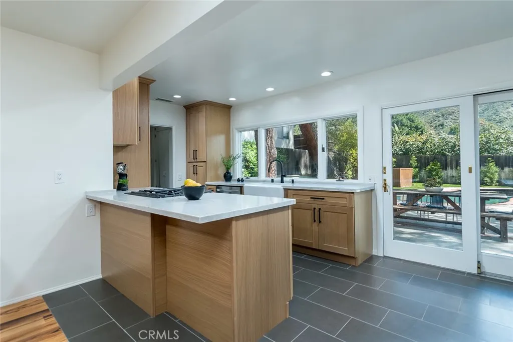 5874 Freeman Avenue, La Crescenta, California 91214 home-pic-18