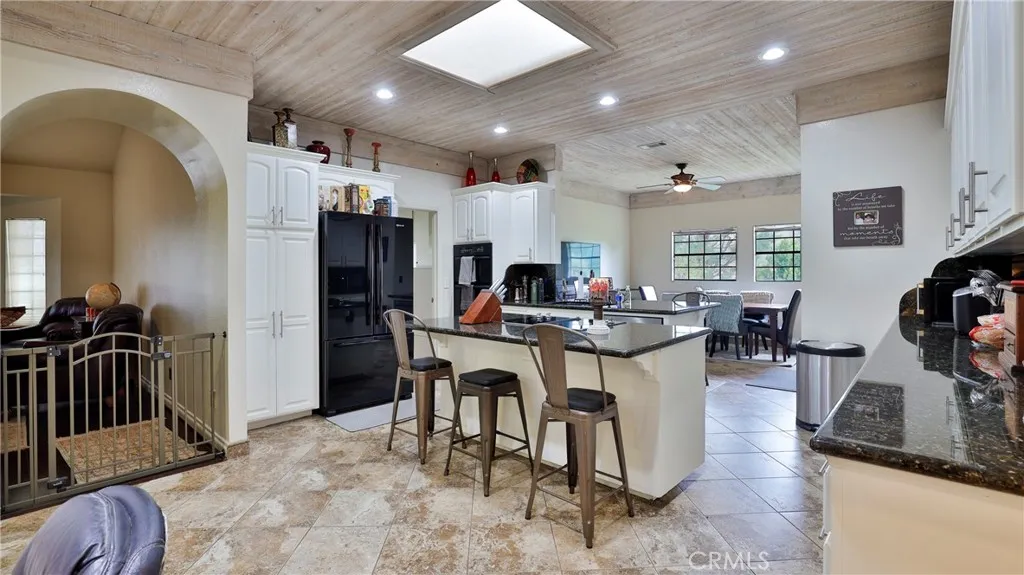 12698 La Solana Drive, Redlands, California 92373 home-pic-13