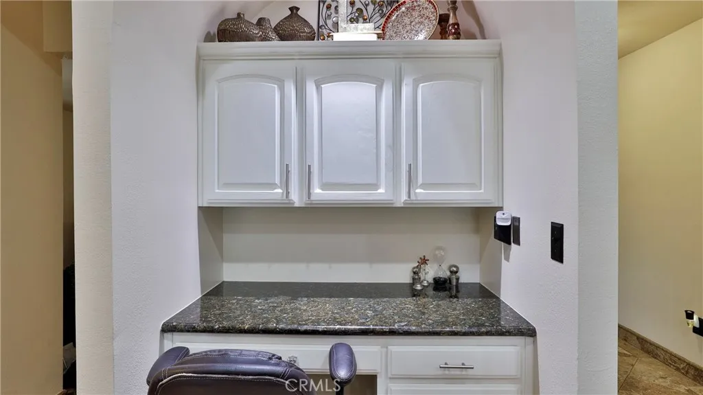 12698 La Solana Drive, Redlands, California 92373 home-pic-19