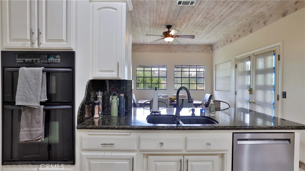 12698 La Solana Drive, Redlands, California 92373 home-pic-18