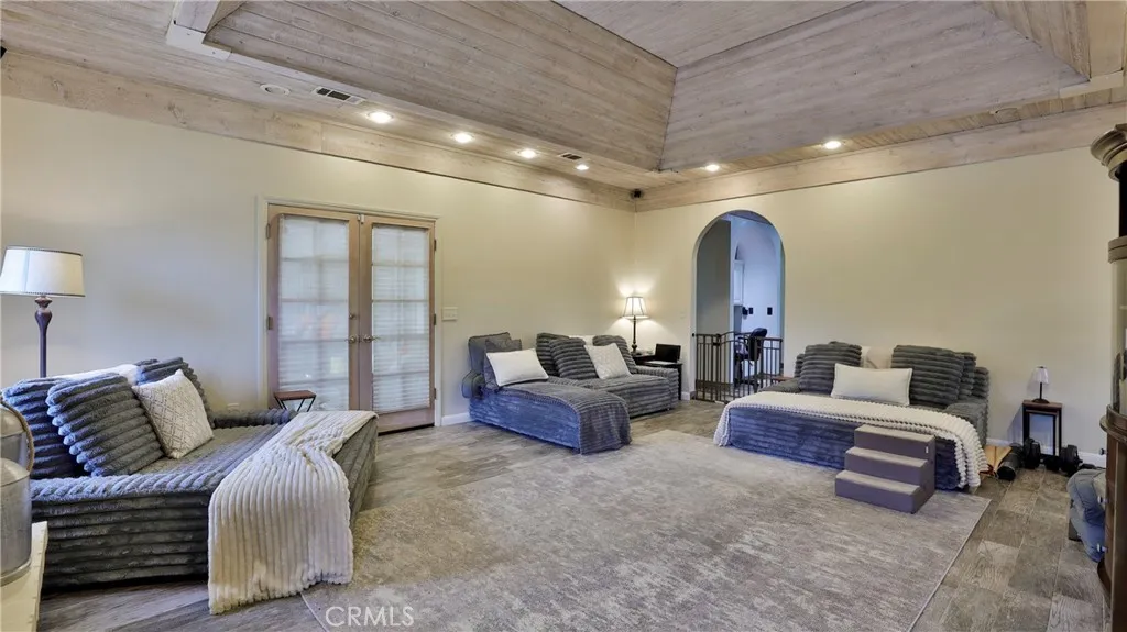 12698 La Solana Drive, Redlands, California 92373 home-pic-10