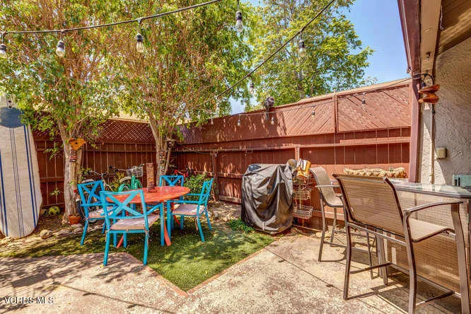 1112 Okapi Ln Ventura CA 93003-small-022