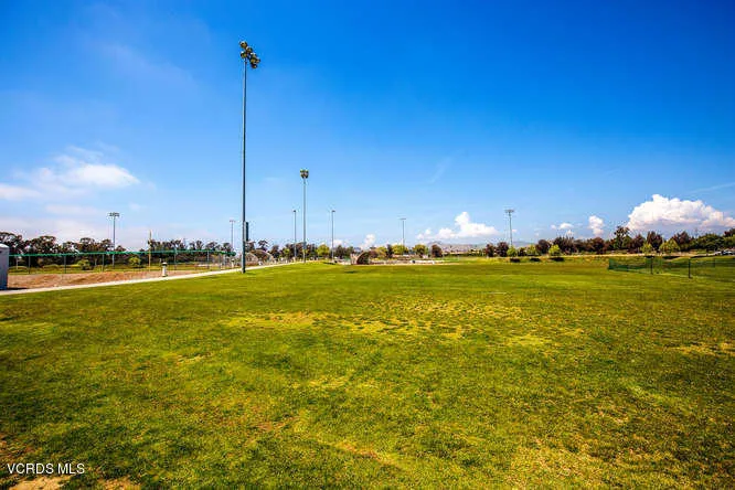 1112 Okapi Ln Ventura CA 93003-small-029