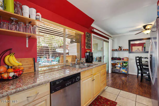 1112 Okapi Ln Ventura CA 93003-small-011