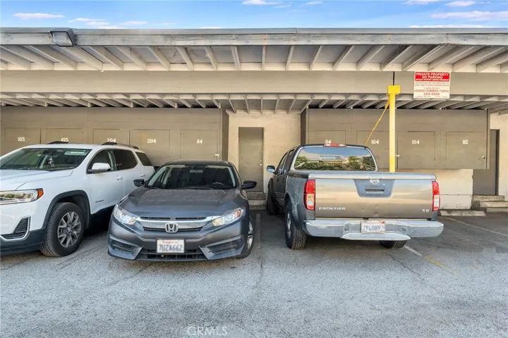 18620 Hatteras Street 114, Tarzana, California 91356